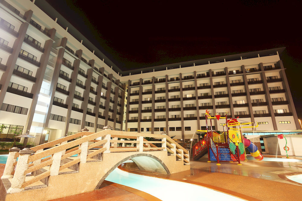 Raia Hotel & Convention Centre Terengganu Kuala Terengganu Exterior foto